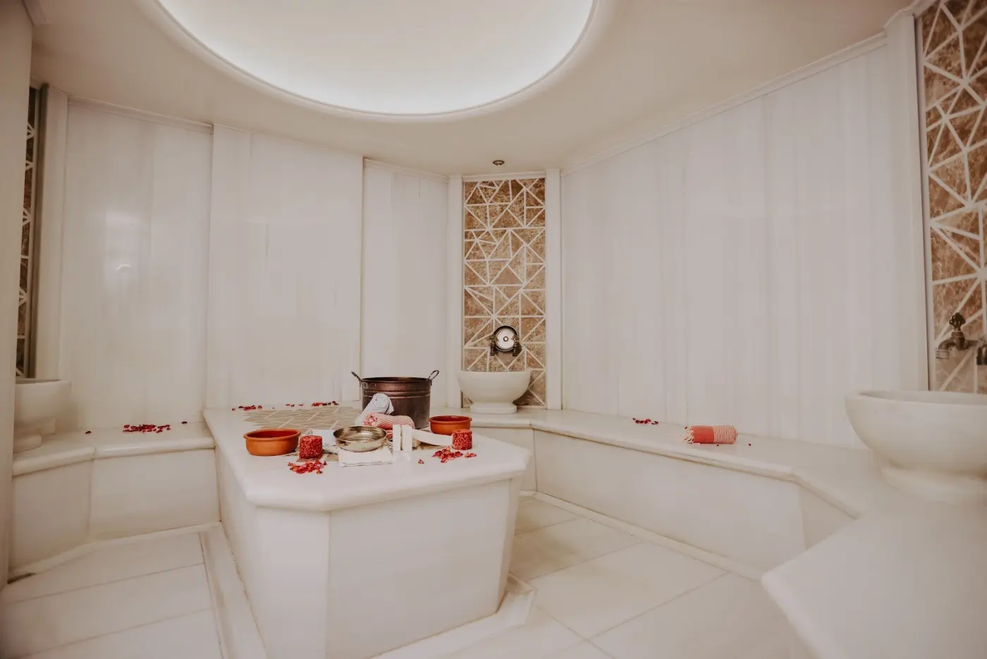 E Spa Wellness Kadıköy Holiday Inn & Massage Turkish Bath Hammam Istanbul — Google fotoğrafı