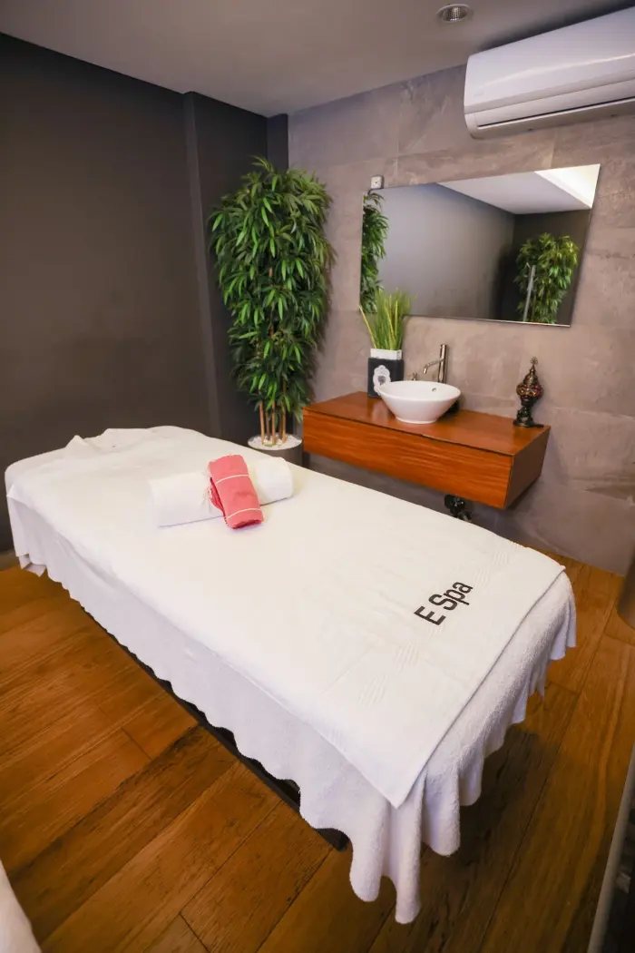 E Spa Wellness Kadıköy Holiday Inn & Massage Turkish Bath Hammam Istanbul — Google fotoğrafı