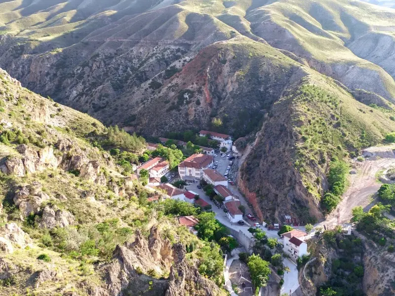 Beyter - Beypazarı Termal Tesisleri Dutlu- Tahtalı Kaplıca Ve İçmeceleri — fotoğraf